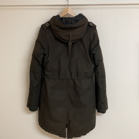 Aritzia Green Community Parka - Size M - Picture 8 of 8